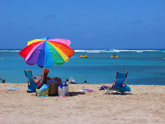 Rainbow on the beach (by y-a-n on Flickr)