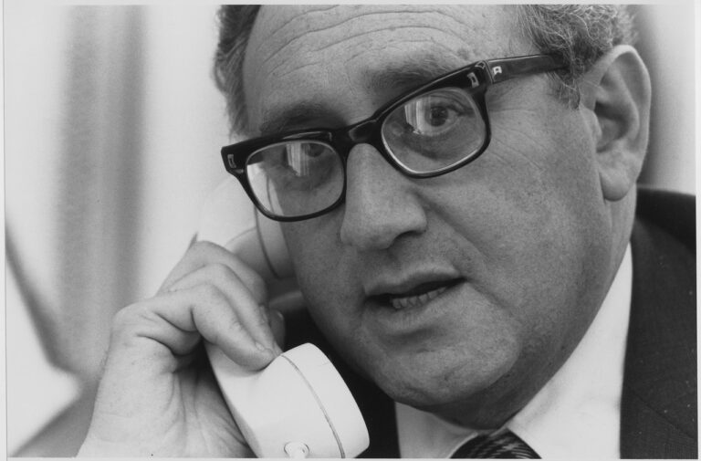 Henry Kissinger: Un legado controversial en la sombra de la realpolitik