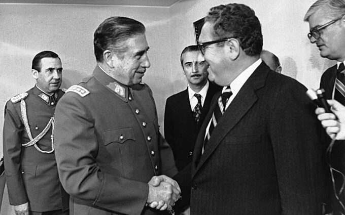 Henry Kissinger y Augusto Pinochet